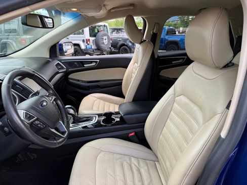Used 2015 Ford Edge SEL w/ Equipment Group 201A AWD/4WD image 12