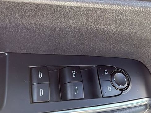 Used 2025 GMC Acadia Elevation FWD image 12