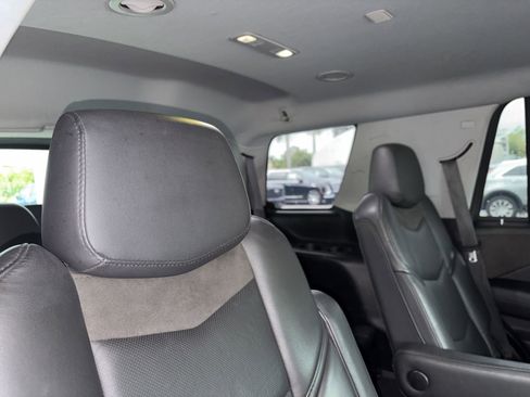 Used 2018 Cadillac Escalade Premium Luxury w/ LPO, Radiant Package image 10