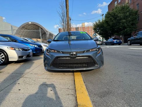 Used 2023 Toyota Corolla LE image 6