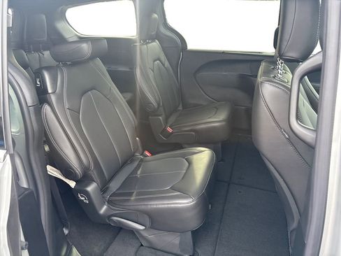 New 2026 Chrysler Pacifica Select image 20
