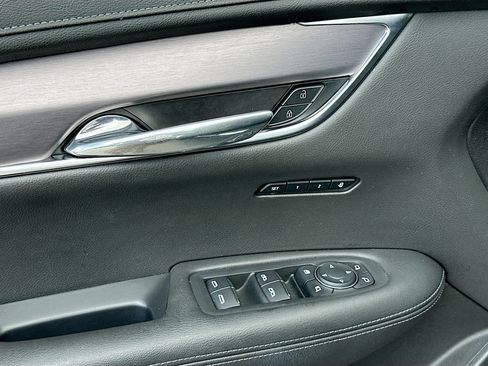 Used 2022 Cadillac XT6 Luxury image 18