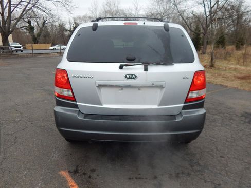 Used 2006 Kia Sorento 4WD image 7