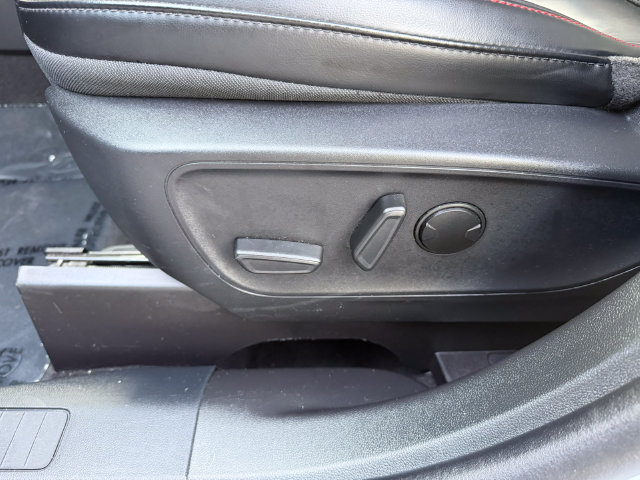 Certified 2025 Ford Escape ST-Line Select AWD/4WD image 15