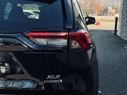 Used 2024 Toyota RAV4 XLE w/ Weather Package image 8