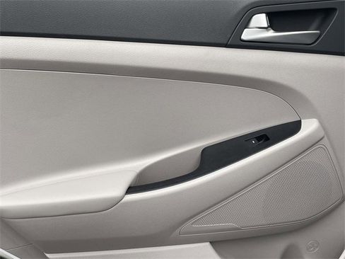 Used 2019 Hyundai Tucson SE image 9