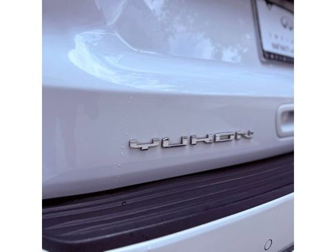 Used 2024 GMC Yukon SLT AWD/4WD image 14