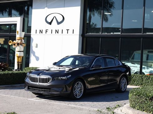 Used 2025 BMW 530i xDrive 530i xDrive image 1