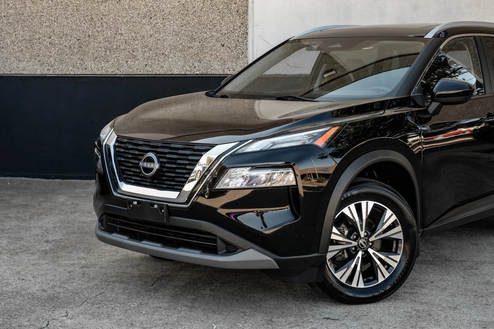 Used 2023 Nissan Rogue SV w/ SV Premium B Package AWD/4WD image 5