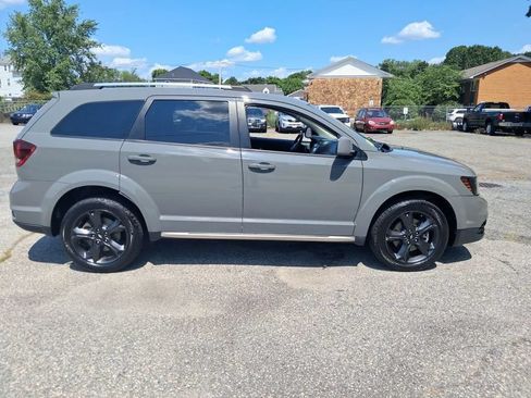 Used 2019 Dodge Journey Crossroad AWD/4WD image 2