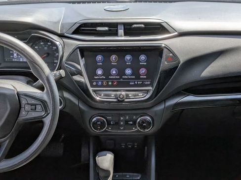 Used 2022 Chevrolet TrailBlazer LT w/ Convenience Package FWD image 19