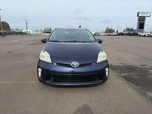 Used 2014 Toyota Prius Two image 2