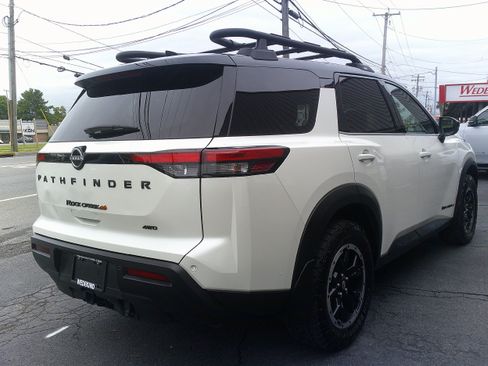 Used 2024 Nissan Pathfinder Rock Creek AWD/4WD image 8