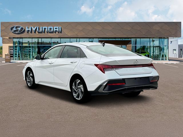 New 2025 Hyundai Elantra SEL FWD image 5