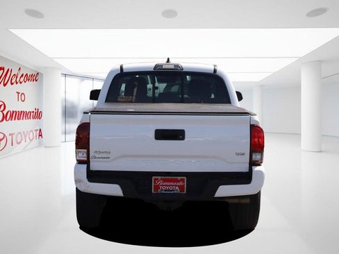 Used 2018 Toyota Tacoma SR AWD/4WD image 6