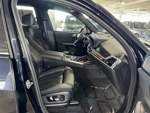Used 2025 BMW X7 xDrive40i w/ M Sport Package AWD/4WD image 10