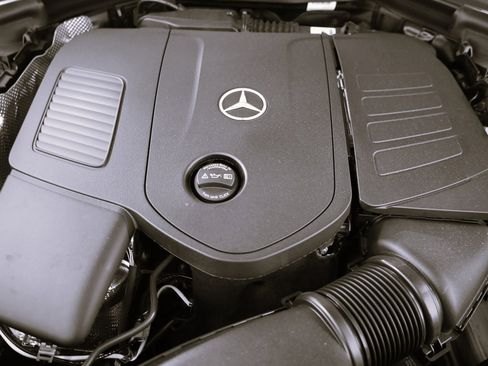 Certified 2025 Mercedes-Benz GLC 300 GLC 300 image 58