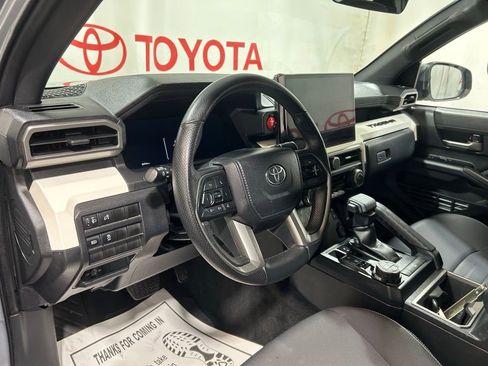 Used 2024 Toyota Tacoma TRD Off-Road image 22