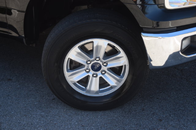 Used 2016 Ford F150 XLT AWD/4WD image 2