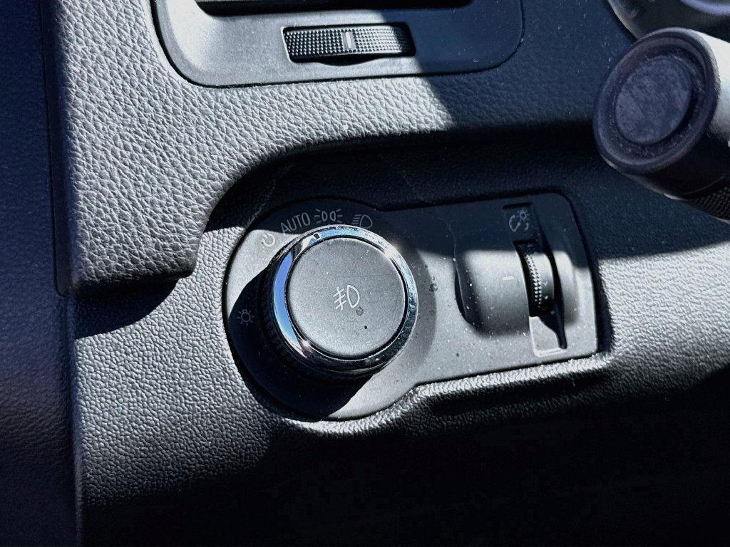 Used 2017 Buick Regal Sport Touring FWD image 14