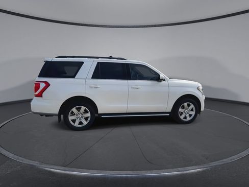 Used 2019 Ford Expedition XLT w/ Equipment Group 202A RWD image 9