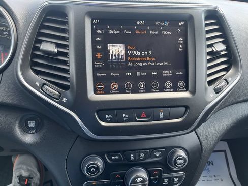 Used 2023 Jeep Cherokee Trailhawk w/ Sun & Sound Group AWD/4WD image 22
