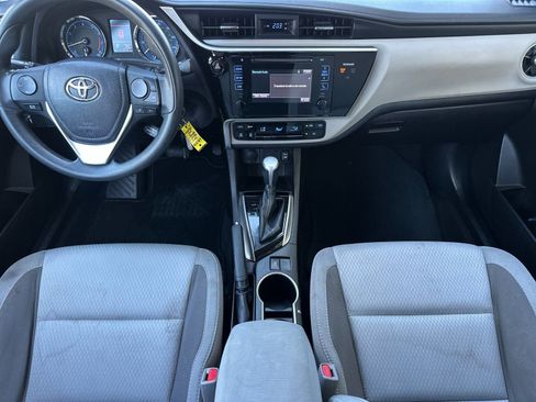 Used 2017 Toyota Corolla LE image 12