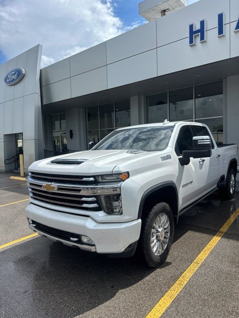 Used 2022 Chevrolet Silverado 3500 High Country AWD/4WD image 2