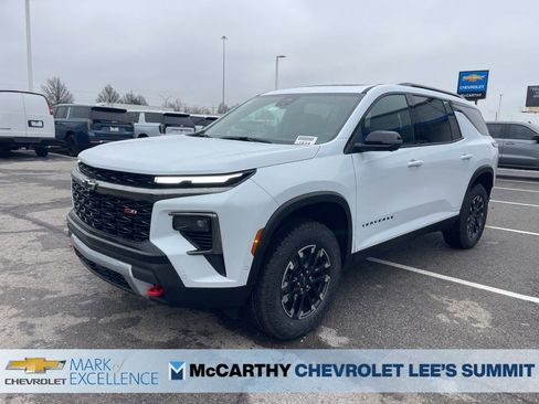 New 2026 Chevrolet Traverse Z71 w/ Enhanced Driving Package AWD/4WD image 7