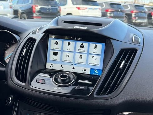 Used 2017 Ford Escape Titanium image 21