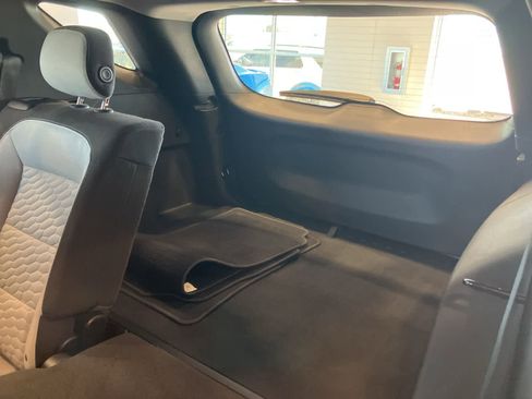 Used 2020 Chevrolet Equinox LS image 25