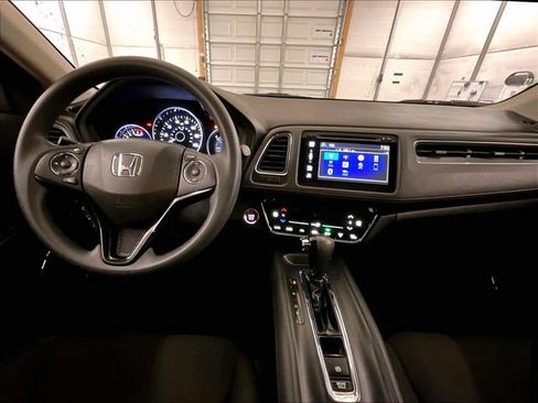 Used 2017 Honda HR-V EX image 15