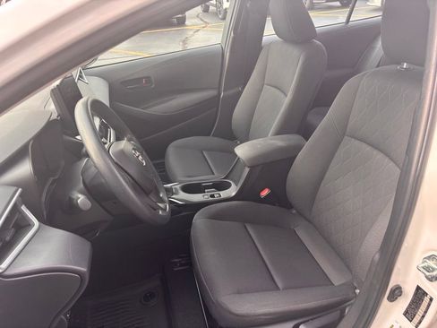 Used 2024 Toyota Corolla LE FWD image 9