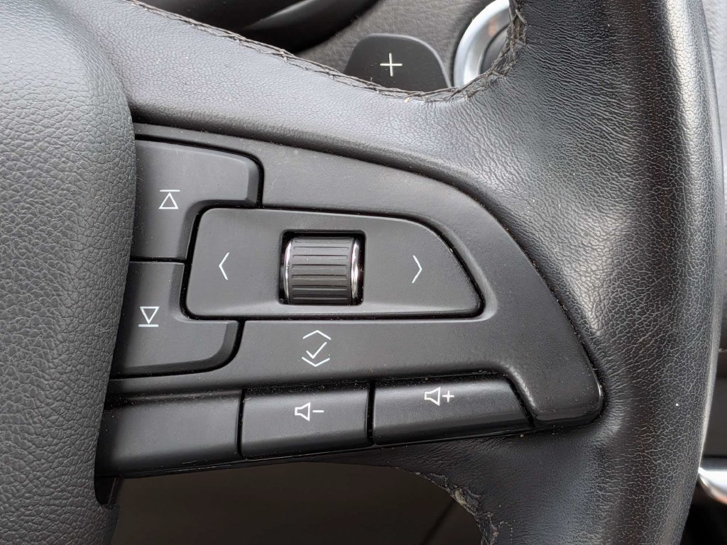 Certified 2019 Cadillac XT4 Luxury FWD image 24