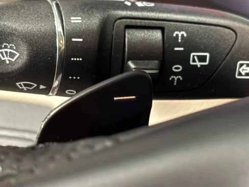 Used 2017 Mercedes-Benz GLC 300 4MATIC image 34