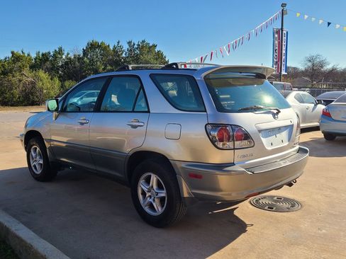 Used 2001 Lexus RX 300 w/ Premium Pkg Plus FWD image 5