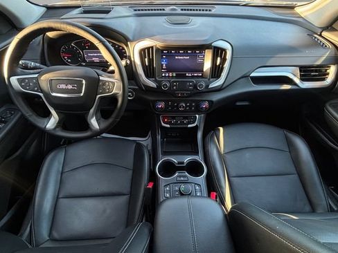 Used 2024 GMC Terrain SLT w/ Infotainment Package II FWD image 25