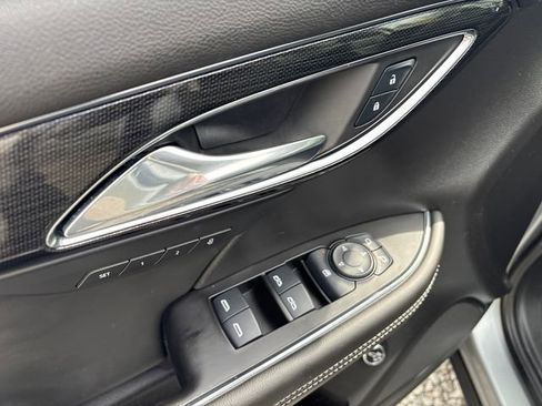 Used 2023 Buick Envision Essence w/ Sport Touring Package image 17