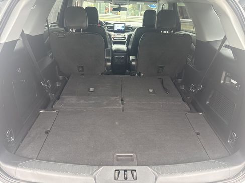 Used 2021 Ford Explorer XLT w/ Equipment Group 202A image 31