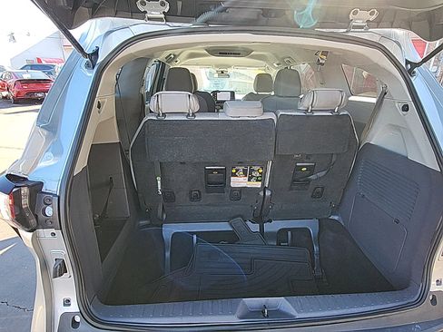 Used 2023 Toyota Sienna LE image 25