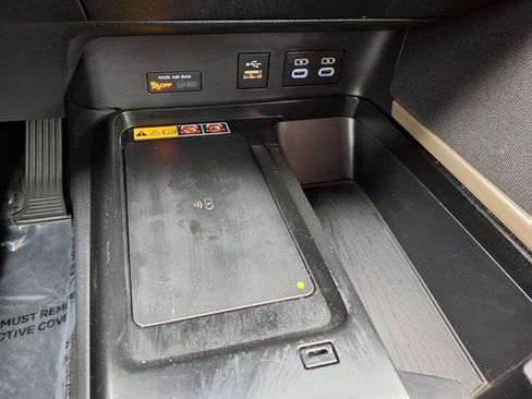 Used 2025 Toyota Camry LE FWD image 56