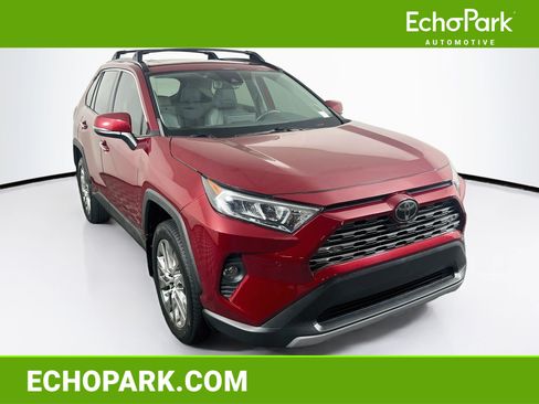 Used 2019 Toyota RAV4 Limited w/ Carpet Mat Package FWD image 1
