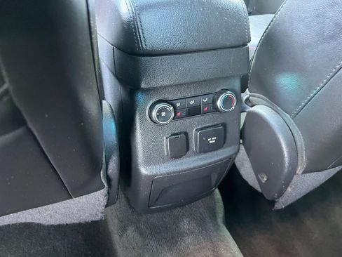 Used 2014 Ford Explorer Limited image 18