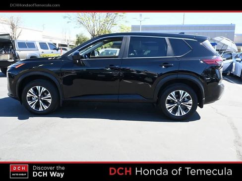 Used 2023 Nissan Rogue SV FWD image 4