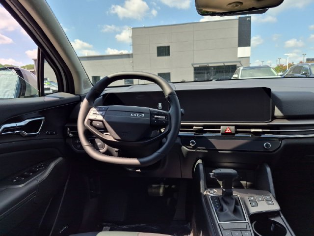 New 2026 Kia Sportage SX FWD image 13