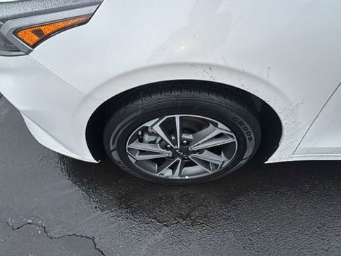 Used 2024 Kia Forte LXS image 39