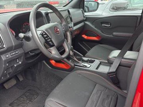 Certified 2025 Nissan Frontier Pro-X image 1