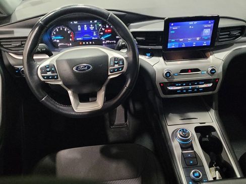 Used 2023 Ford Explorer XLT w/ Class IV Trailer Tow Package image 22