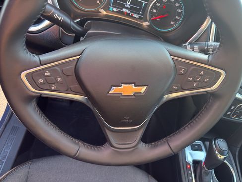 Certified 2018 Chevrolet Equinox LT w/ Sun & Infotainment Package AWD/4WD image 16
