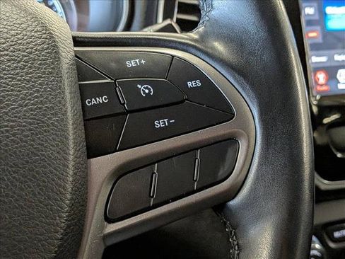 Used 2020 Jeep Cherokee Limited AWD/4WD image 13